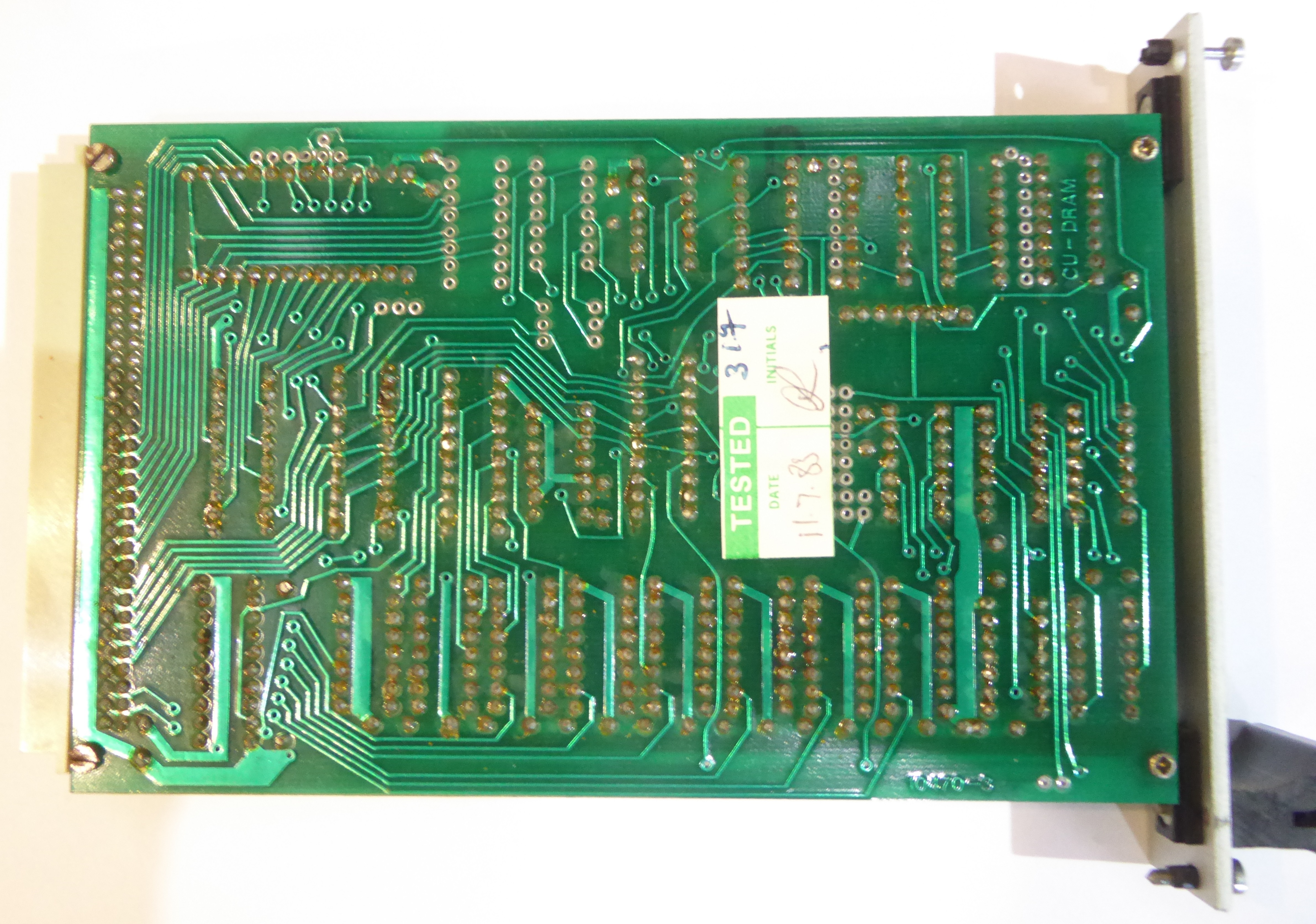CU-DRAM Track Side